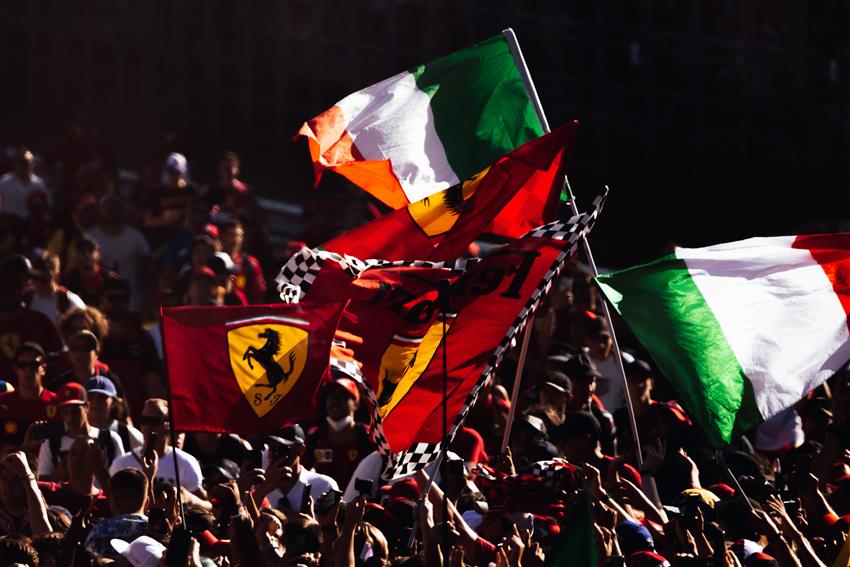 Italian and Ferrari flags
